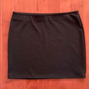 Black bodycon miniskirt